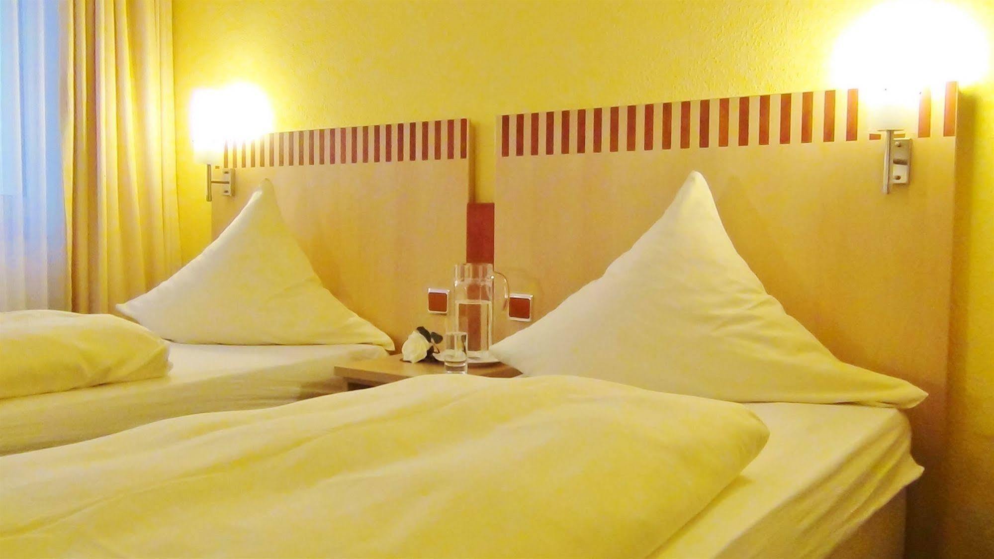 Bach Hotel พอร์ตา เวสต์ฟาลิคา ภายนอก รูปภาพ
